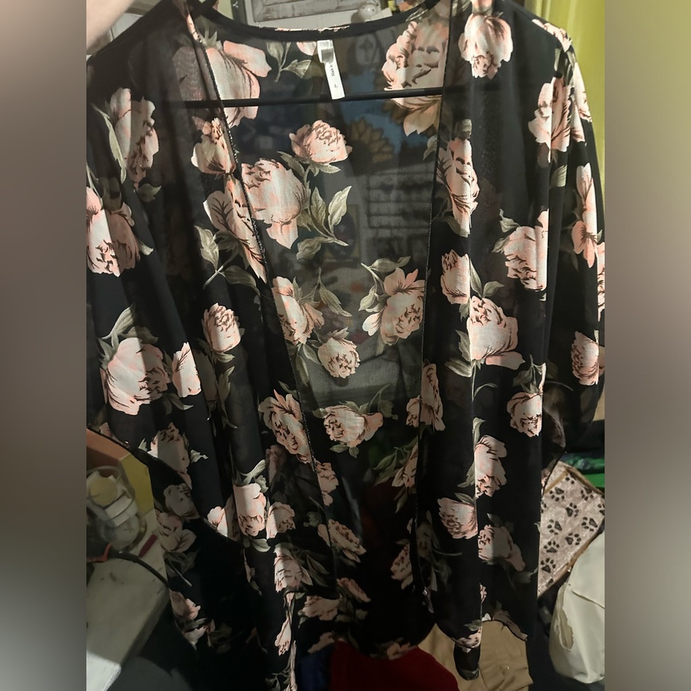 Live 4 Truth women size large excellent condition